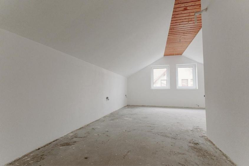 Casă cu 3 camere în Sânmihaiu German