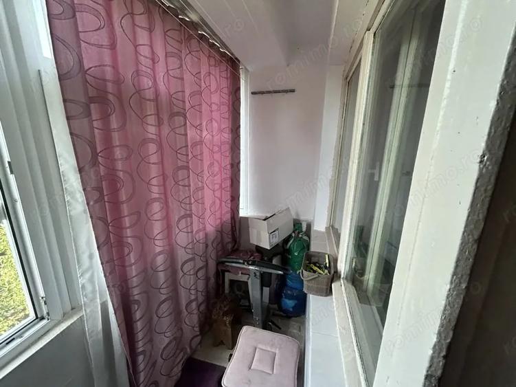 Apartament cu 2 camere semidecomandat în CET