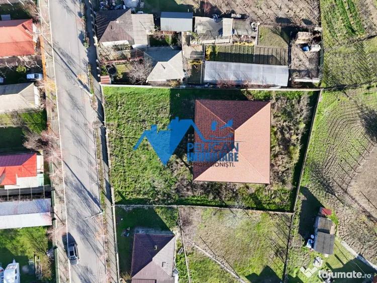 Casă cu 4 camere cu Teren 1376 Mp în Mahmudia