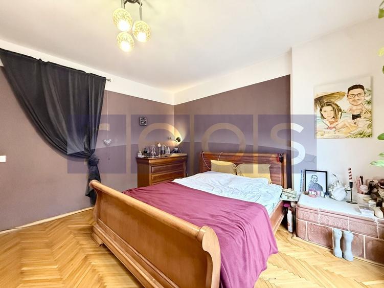 Apartament cu 4 camere semidecomandat, mobilat în P-ța Romană