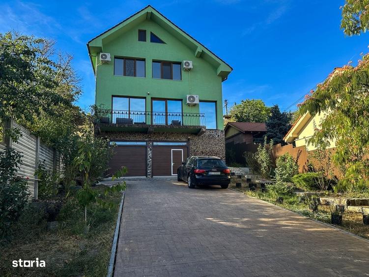Casă cu 4 camere cu Teren 1219 Mp în Sud