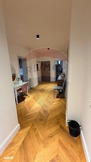 Apartament cu 4 camere decomandat în Central