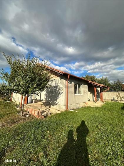 Casă cu 3 camere cu Teren 460 Mp în Oșorhei