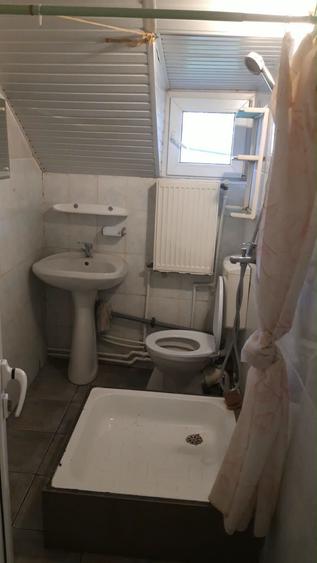 Apartament cu 2 camere semidecomandat în Bucșinescu