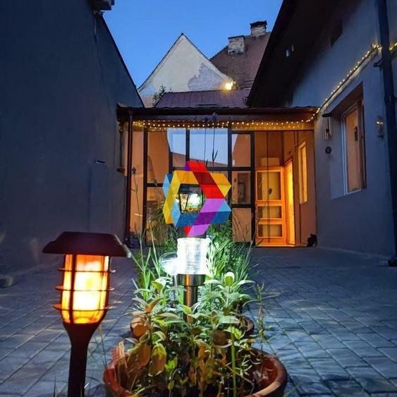 Casă individuală cu 5 camere cu Canalizare în Drumul Poienii