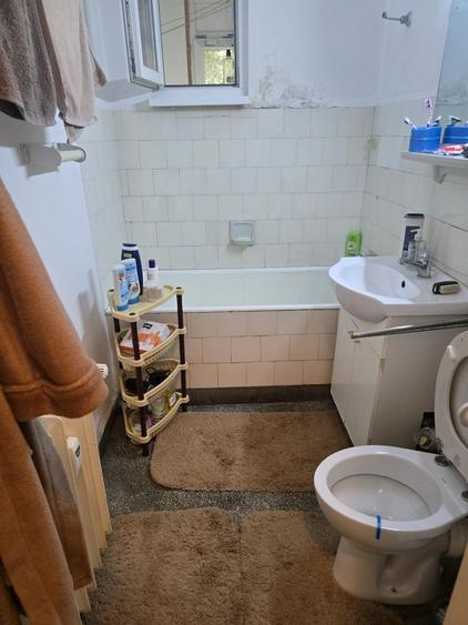 Apartament cu 3 camere decomandat în Mihai Bravu