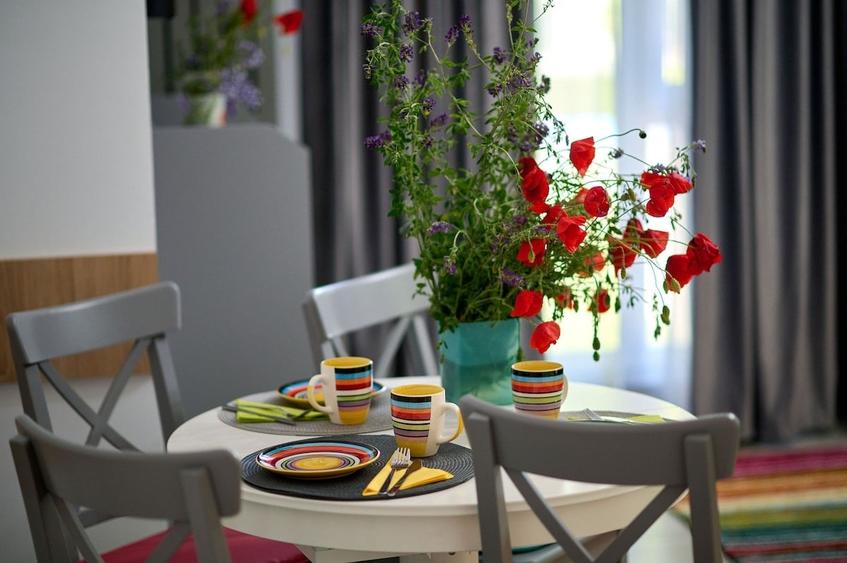 Apartament cu 3 camere decomandat în Mamaia-Sat
