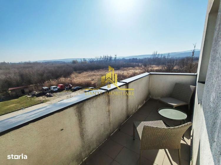 Apartament cu 2 camere semidecomandat, mobilat în Între Lacuri