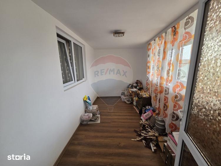 Casă cu 3 camere cu Teren 1000 Mp în Țifești