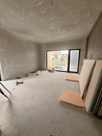 Duplex cu 4 camere cu Canalizare în Dumbrăvița