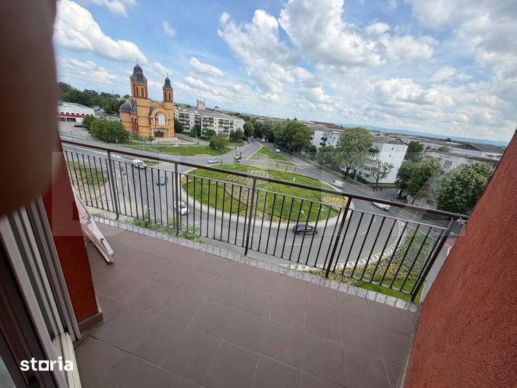 Apartament cu 3 camere decomandat în Micro 17