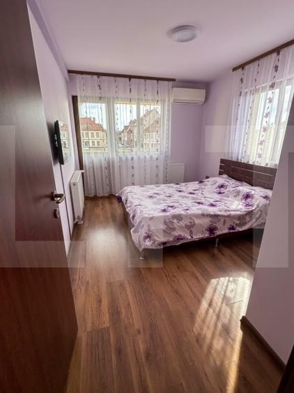Casă individuală cu 5 camere cu Canalizare în Exterior Sud