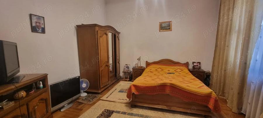 Casă cu 5 camere cu Teren 650 Mp în Central