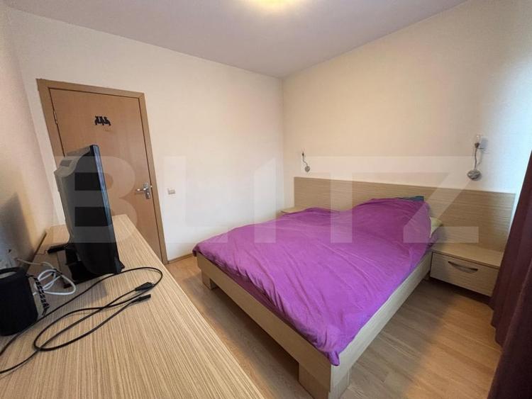 Apartament cu 3 camere semidecomandat, mobilat în Florești