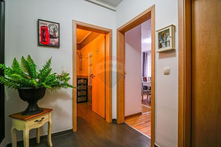 Apartament cu 2 camere de vânzare în Avangarden Tractorul, Brașov - 10