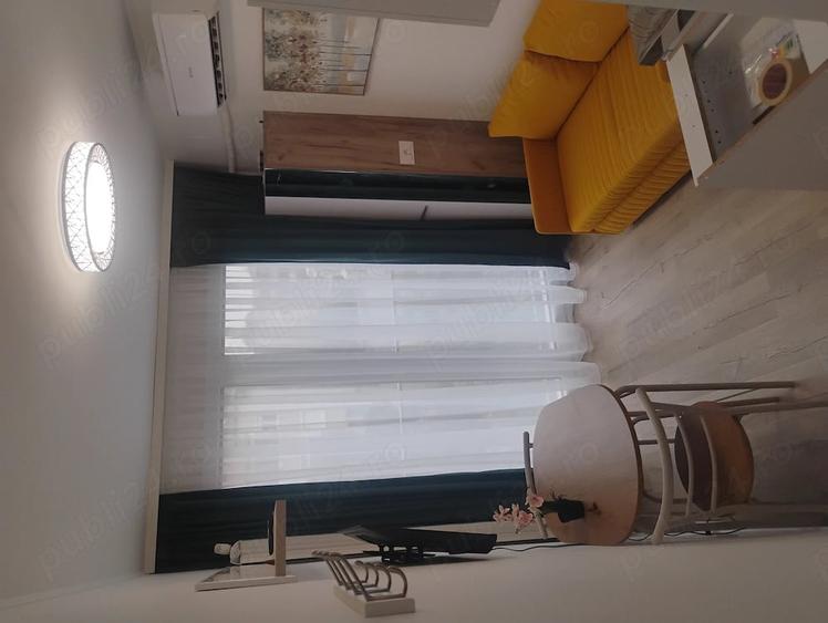 Garsonieră decomandată în Rogerius