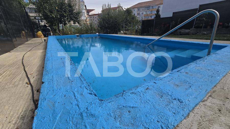 Duplex cu 5 camere cu Piscina în Turnișor