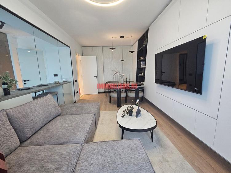 Apartament cu 3 camere decomandat în Theodor Pallady