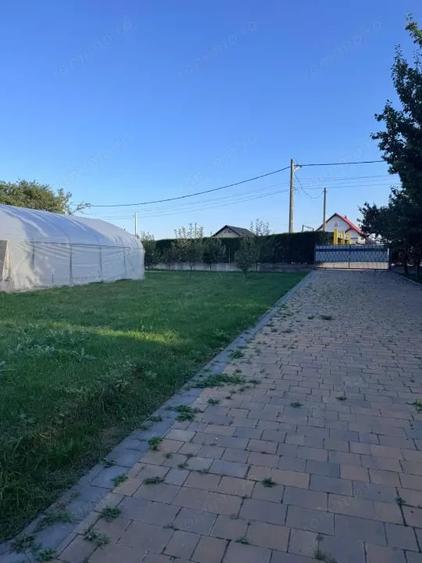 Casă cu 3 camere cu Teren 1500 Mp în Horodnic
