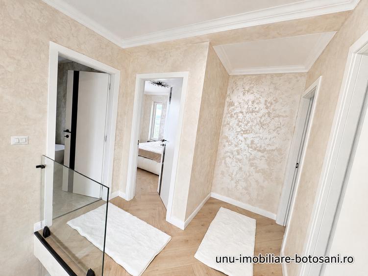 Casă cu 4 camere cu Teren 250 Mp în Periferie