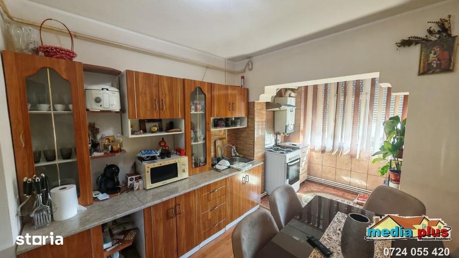 Apartament cu 2 camere decomandat în Central