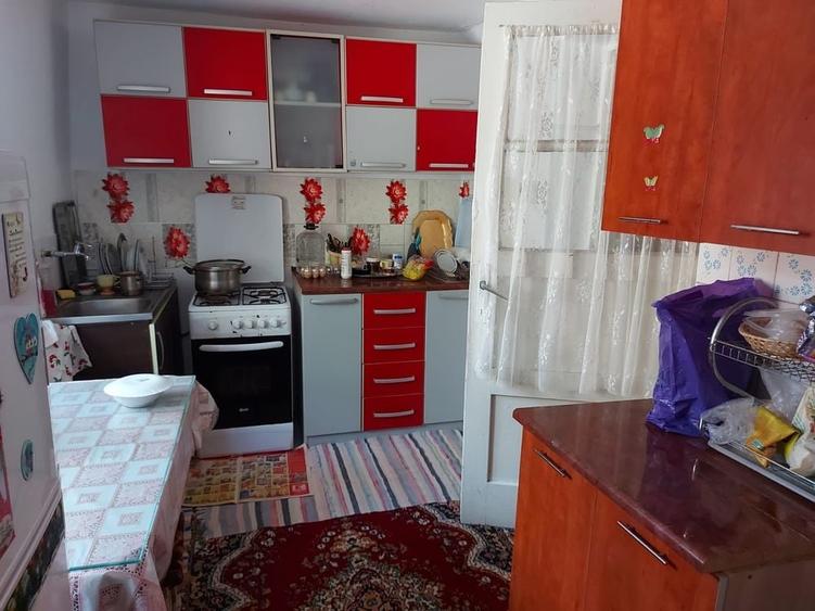Casă cu 4 camere în Central