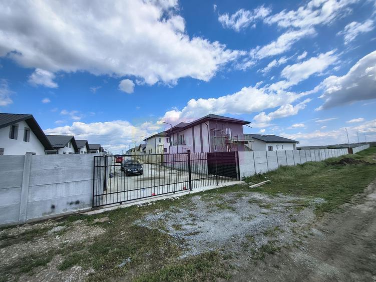 Teren Construcții intravilan de 3000 mp, în Poșta