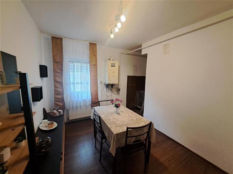 Apartament cu 2 camere decomandat, mobilat în Complex Studențesc
