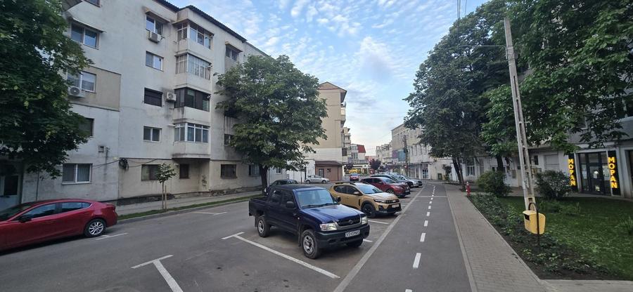 Apartament cu 2 camere decomandat în Ultracentral