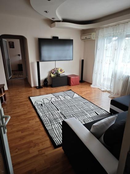 Apartament cu 2 camere semidecomandat în Micălaca