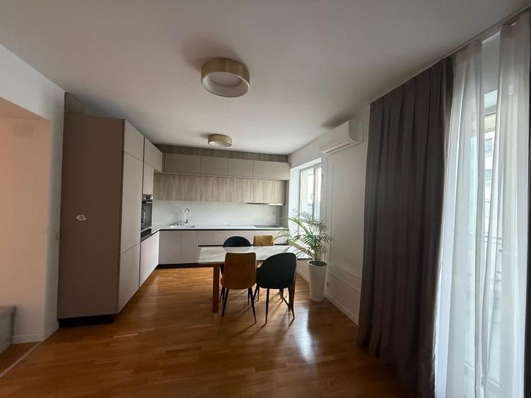 Apartament cu 3 camere decomandat, mobilat în Domenii