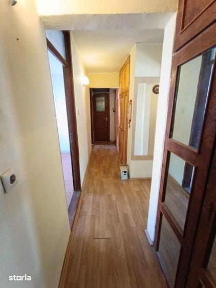 Apartament cu 4 camere decomandat în Micălaca