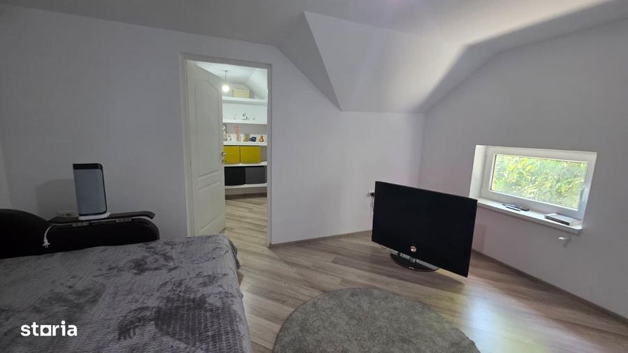 Casă cu 4 camere în Central