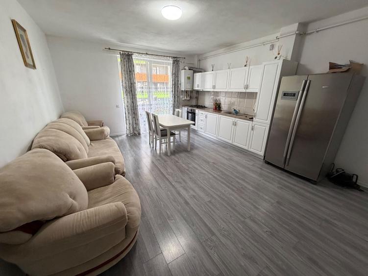 Apartament cu 3 camere în Central — fotografia 1
