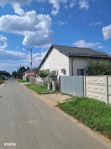 Casă cu 3 camere cu Teren 500 Mp în Domnești