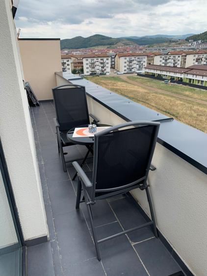 Apartament cu 2 camere semidecomandat în Florești