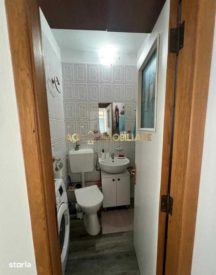 Apartament cu 3 camere, mobilat în Moșilor