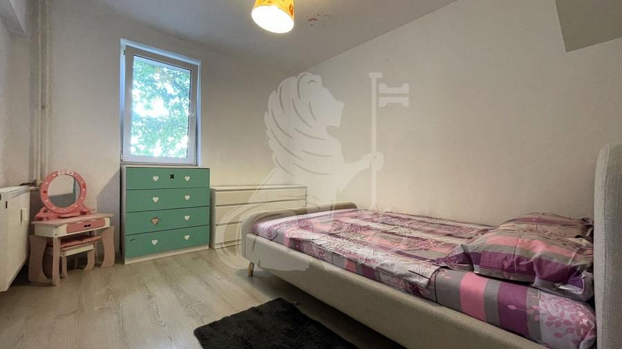 Apartament cu 3 camere semidecomandat, mobilat în 1 Decembrie 1918