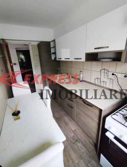 Apartament cu 3 camere decomandat în Dristor