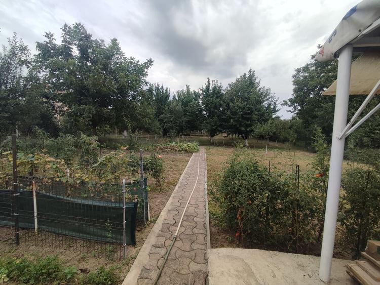 Casă individuală cu 6 camere cu Canalizare în Sânandrei