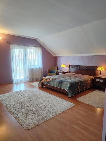 Casă cu 4 camere cu Teren 220 Mp în Ultracentral