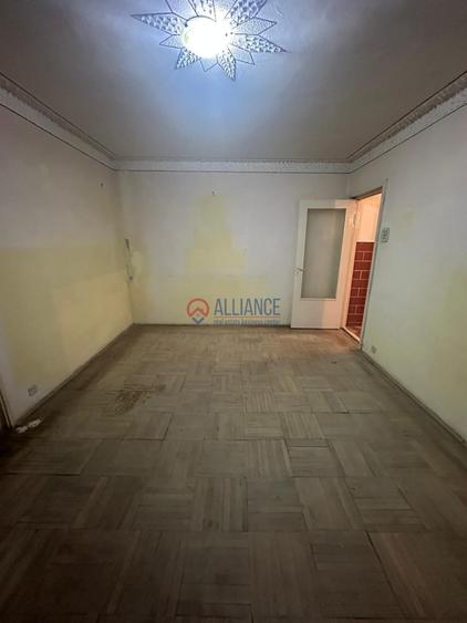 Apartament cu 2 camere semidecomandat în Km 4-5