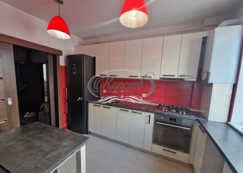 Apartament cu 3 camere semidecomandat, mobilat în Andrei Mureșanu