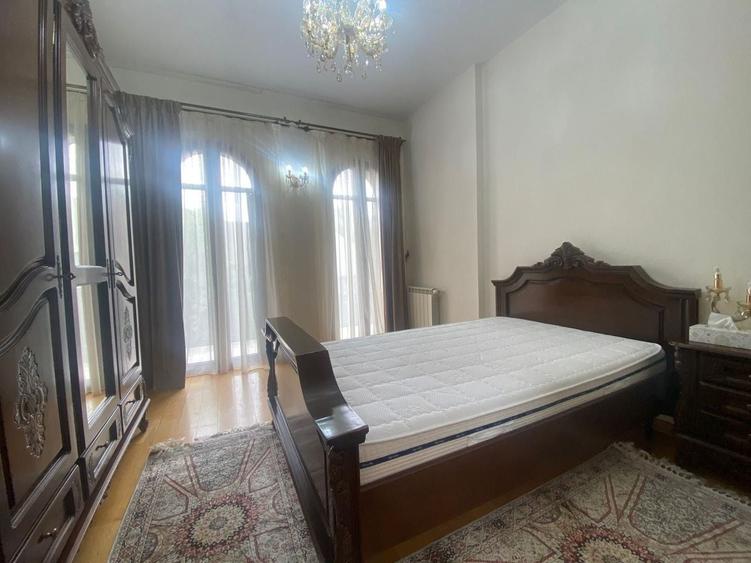 Casă individuală cu 6 camere cu Piscina în Iancu Nicolae