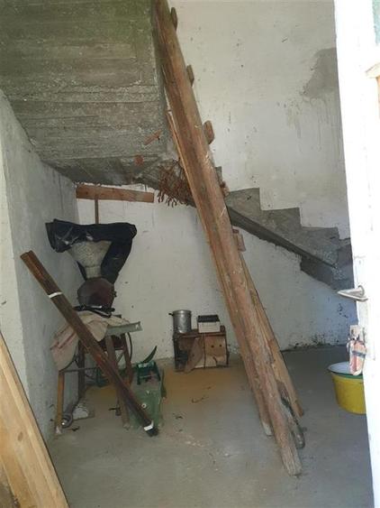 Casă cu 3 camere cu Teren 542 Mp în Sântion
