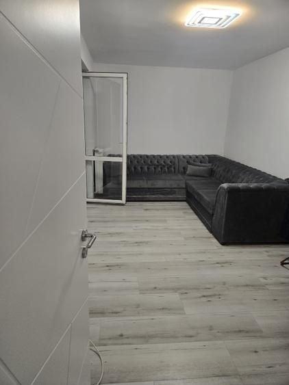 Apartament cu 2 camere decomandat, mobilat în Universitate