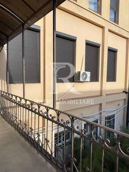 Apartament cu 3 camere decomandat, mobilat în Ultracentral