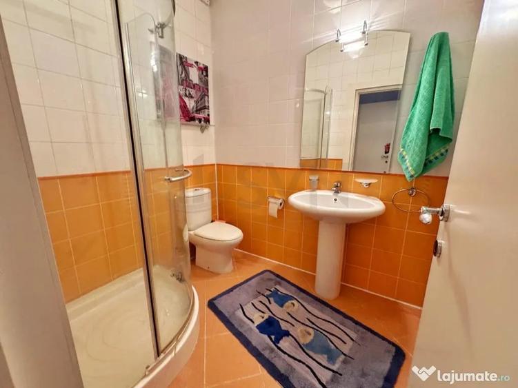 Apartament cu 3 camere decomandat în Nordului
