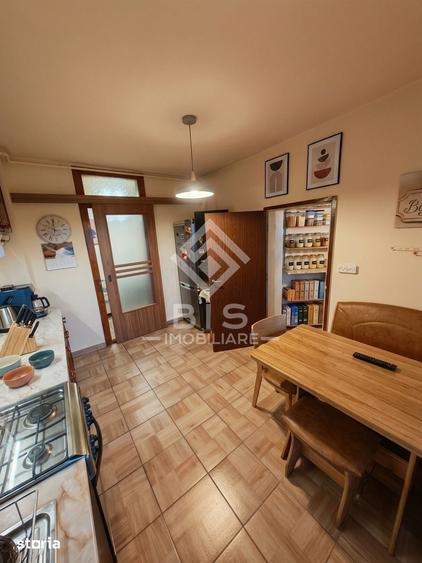 Apartament cu 4 camere decomandat în Ultracentral