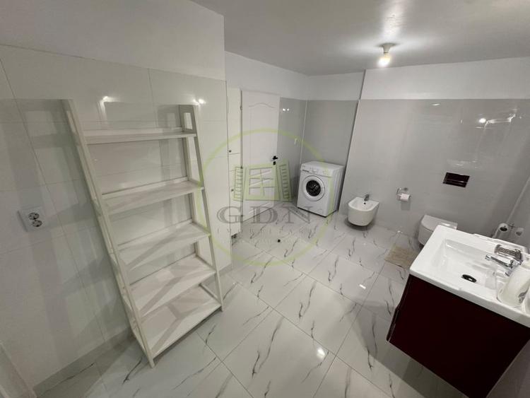 Apartament cu 3 camere decomandat, mobilat în Ultracentral